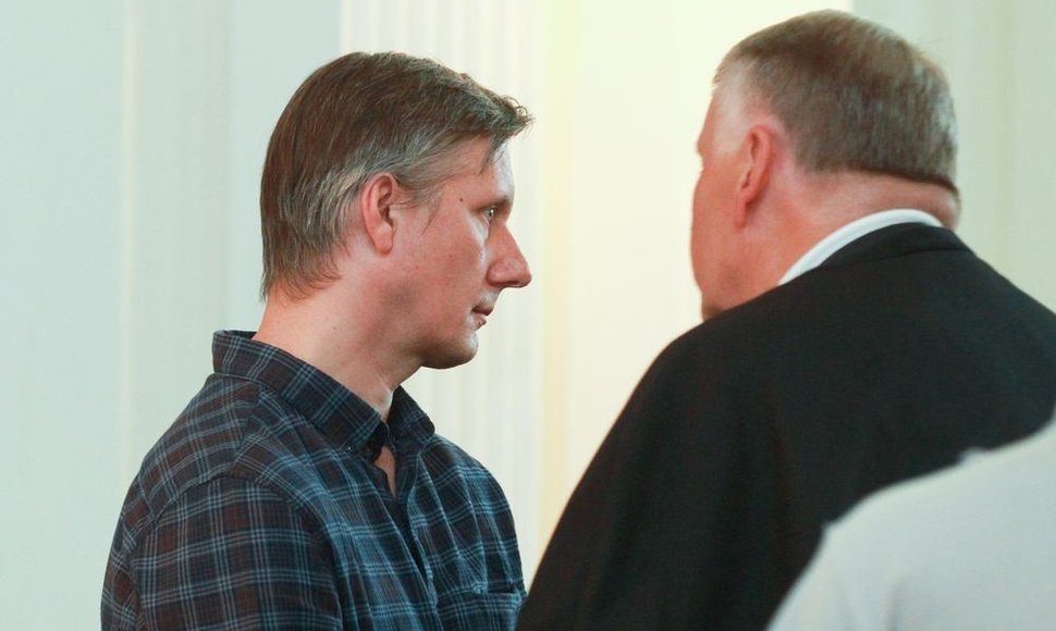 Teismas dėl Dmitrijaus Ustinovo ekstradicijos