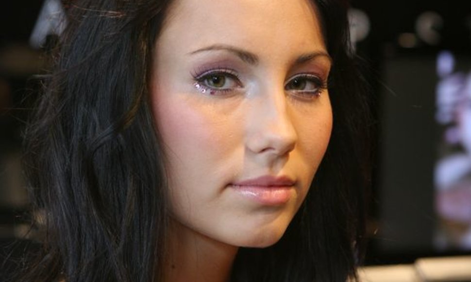Švedai „Make up store“ atskleidė būsimas makiažo tendencijas.