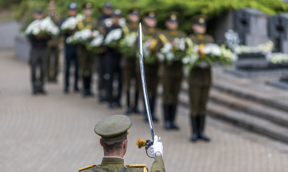 Medininkų žudynių pagerbimo ceremonija Antakalnio kapinėse