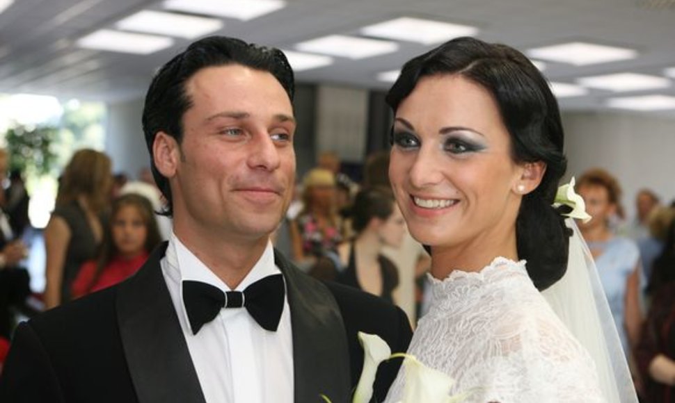 Retro stiliaus vestuves pora atšventė Vilniuje