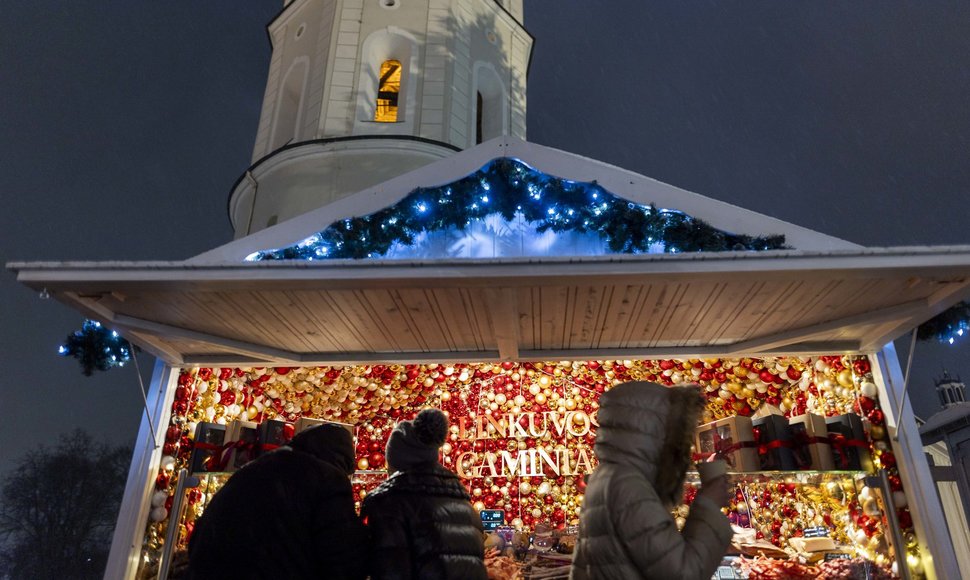 Vilniuje jau šurmuliuoja Kalėdų miestelis