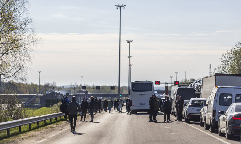Gaisras Medininkų pasienio punkte: sudegė muitinės angaras