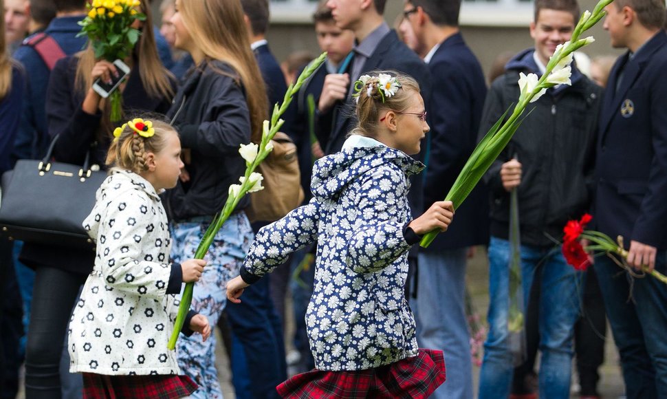 Rugsėjo 1-oji: prasideda nauji mokslo metai.