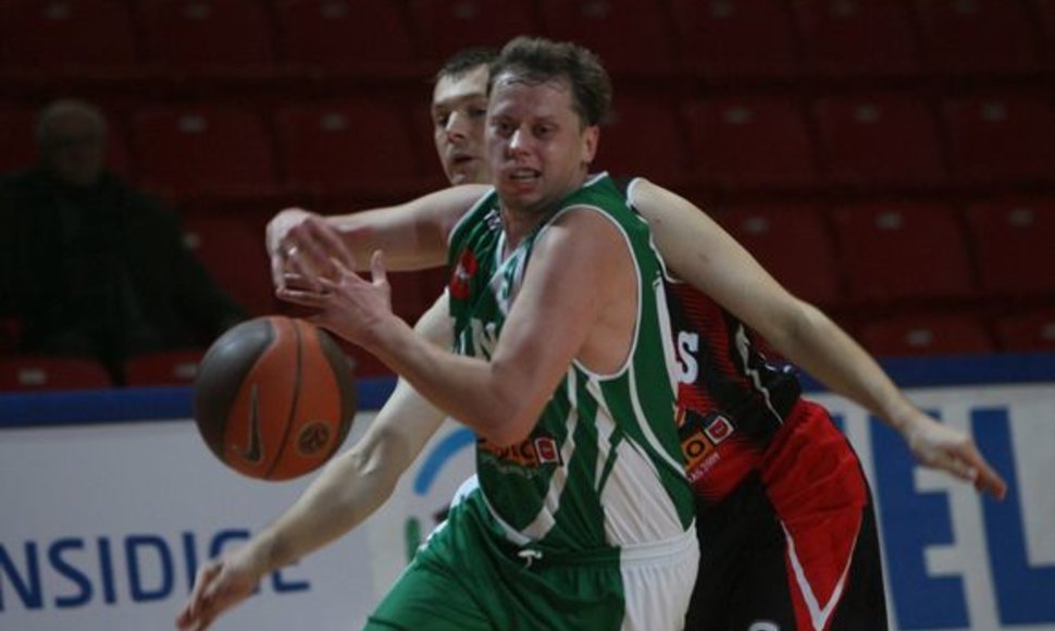 Akimirkos iš Vilniaus ir Kauno miestų savivaldybių krepšinio komandų rungtynių. 
