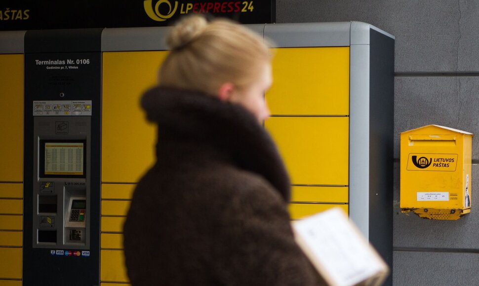 Euro įvedimu užsiėmęs Lietuvos paštas nepristato nei laiškų, nei siuntų