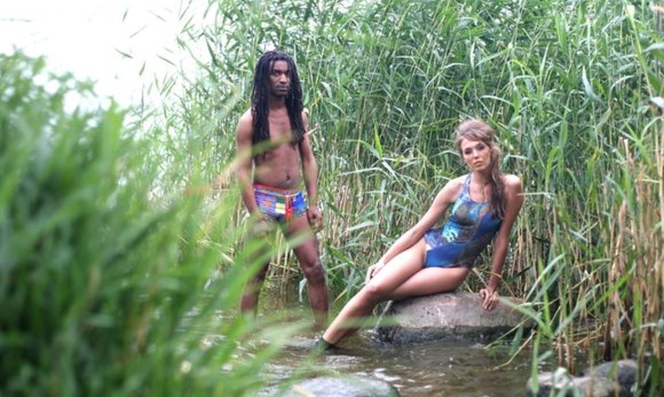 Antradienį Nidoje įvyko dizainerių dueto A&V sukurtų maudymosi kostiumėlių fotosesija.