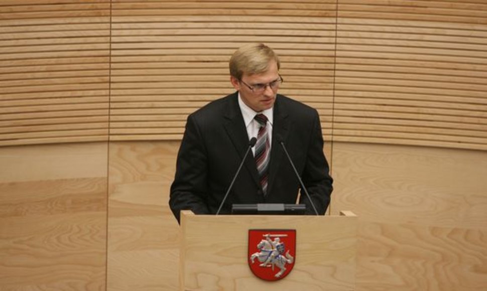 Algimantas Valantinas Seimo paprašė teisėsaugai atiduoti tris parlamentarus.