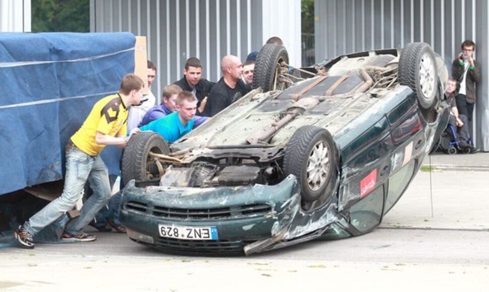 Kaskadininkų mū&scaron;is &bdquo;Tauras 2011&ldquo;