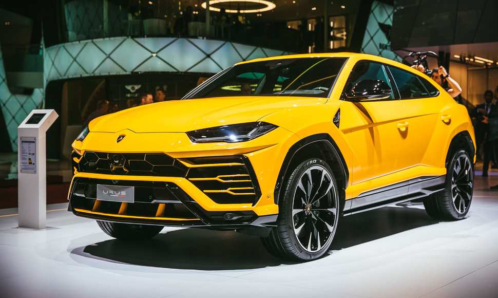 Ženevos parodoje - „Lamborghini Urus“: pirmasis sportinių automobilių gamintojo visureigis