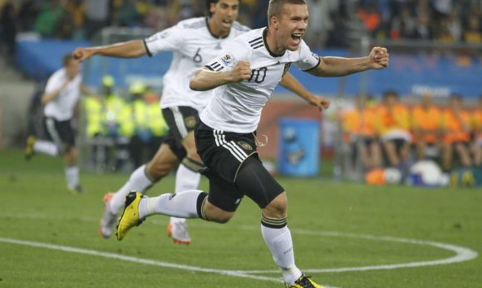 L.Podolskis jau rungtynių pradžioje išvedė vokiečius į priekį