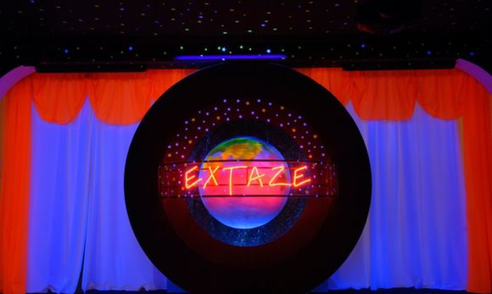 Iki 400 žmonių talpinantis klubas „Extaze“ lankytojus žada vilioti kokybiška šokių muzika, renginių įvairove bei išskirtiniu interjeru.