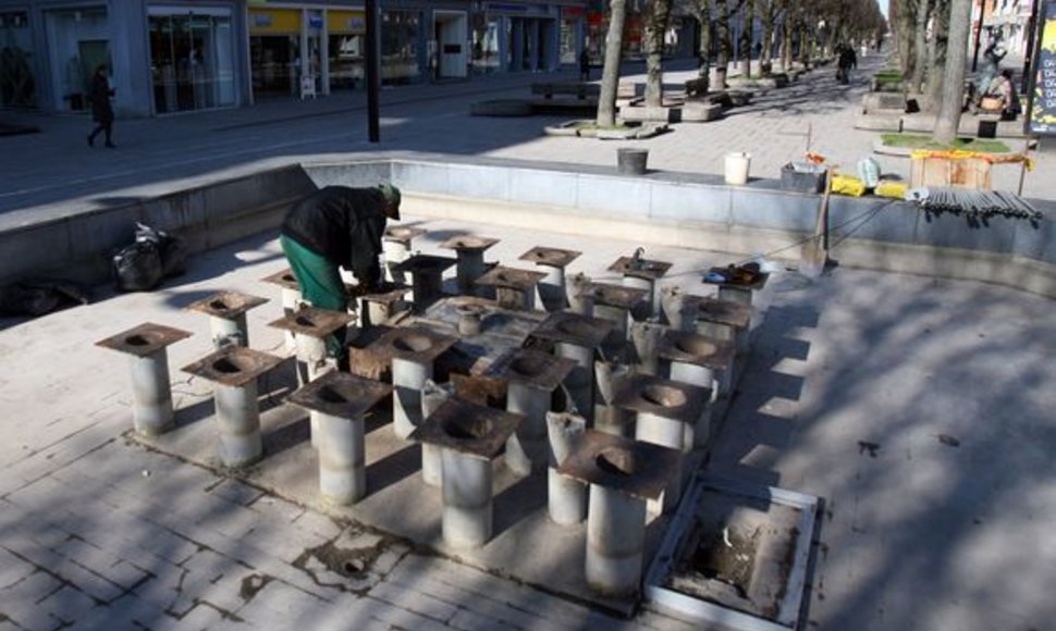 Laisvės alėjos fontaną planuojama suremontuoti iki gegužės 1 dienos.
