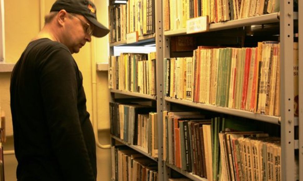 Pirmąją išpardavimo dieną, per pusdienį bibliotekoje parduota apie 50 knygų.