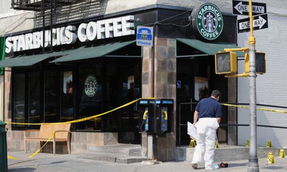 Sprogimas įvyko prie „Starbucks“ pačiame Niujorko centre