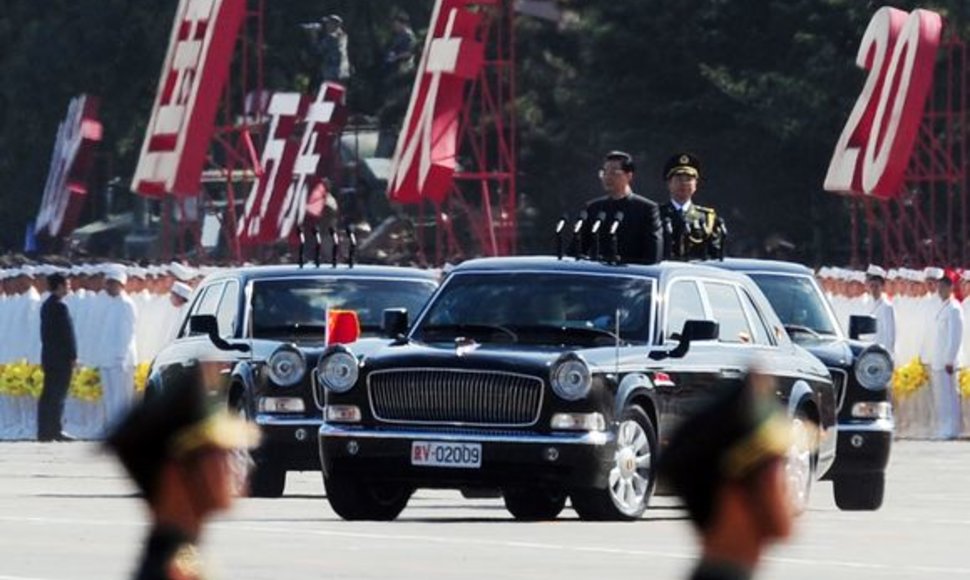 Kol kas automobiliais „Hongqi HQE“ galėjo važinėti tik Kinijos valdžios atstovai. 