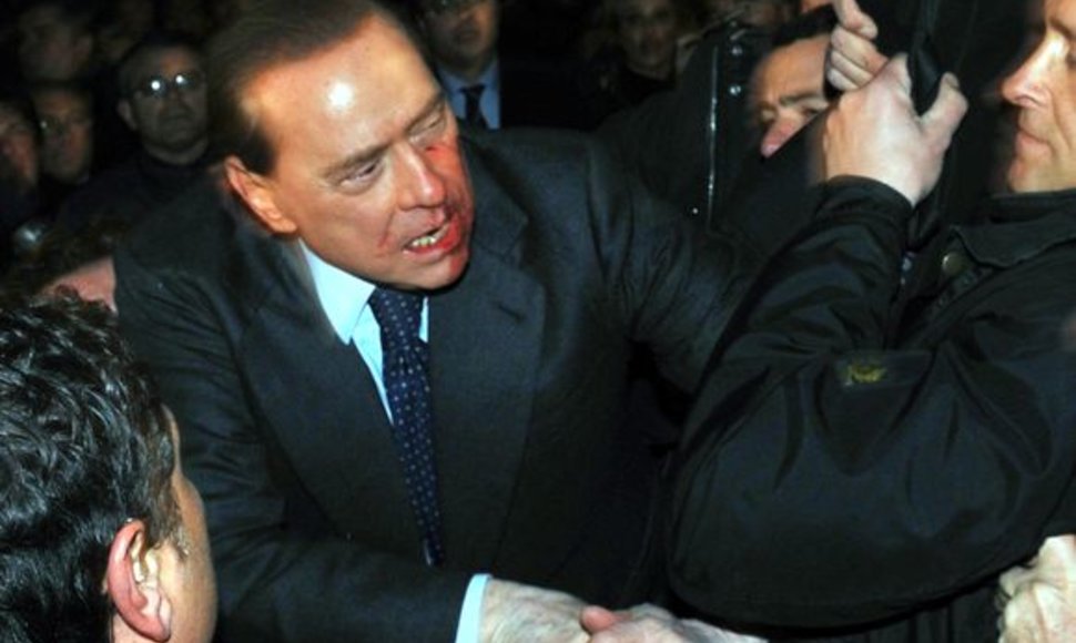S.Berlusconi per incidentą 