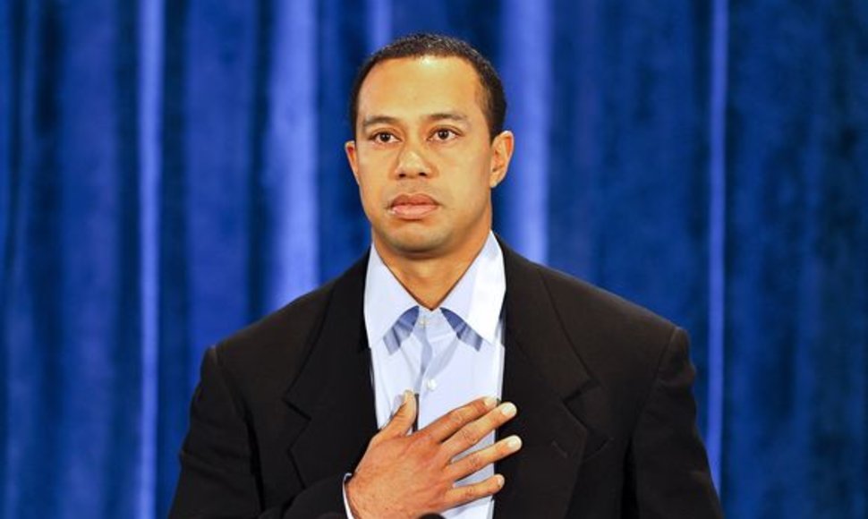 Tigeris Woodsas atsiprašė