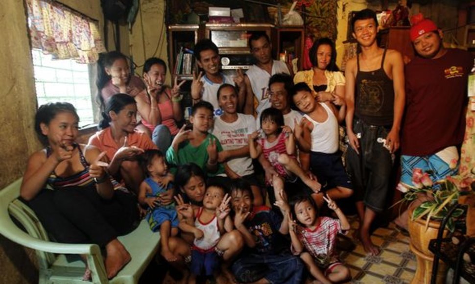 Šeima Filipinuose, susilaukusi 22 vaikų
