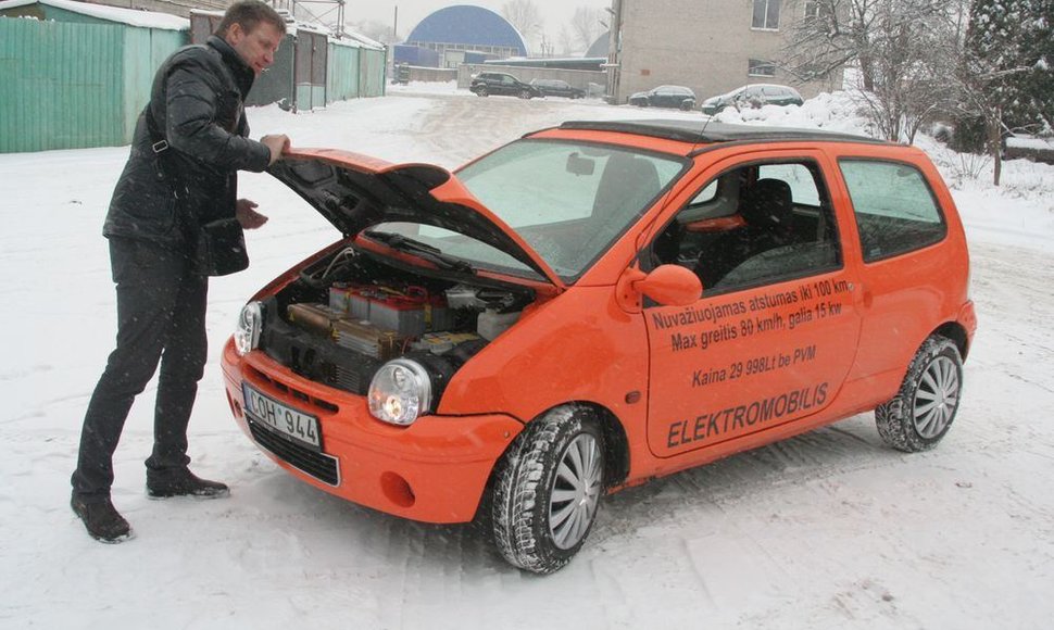 Šiauliečio Donato Skulskio sukonstruotas elektromobilis „Elektron Twingo“.