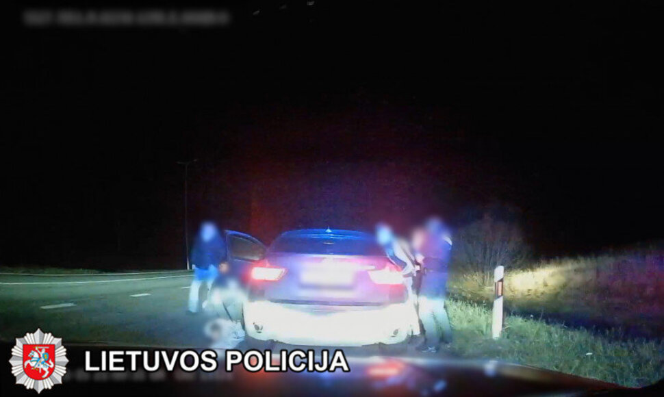 Bylos įkalčiai: sulaikymo epizodas prie Kryžkalnio