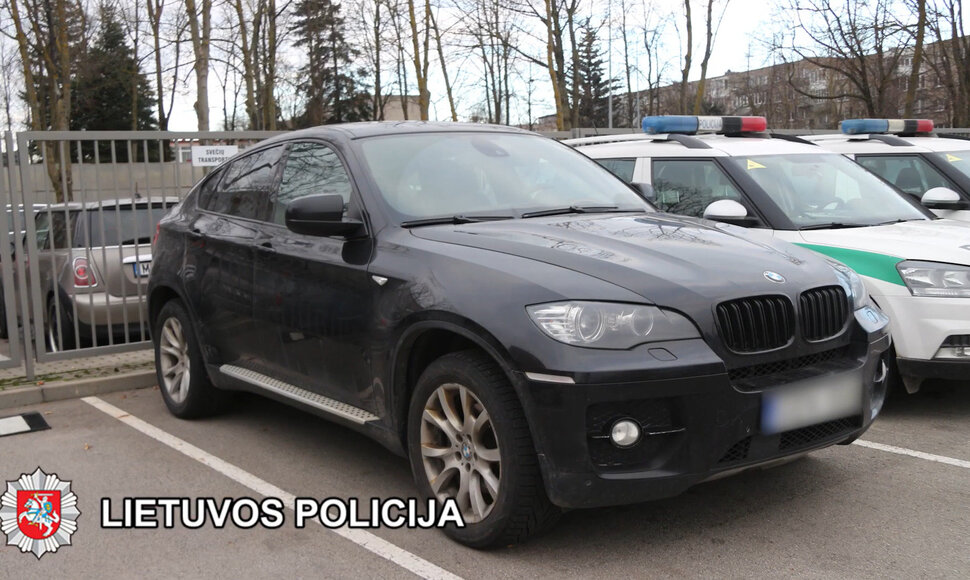 Bylos įkalčiai: įtariamųjų BMW X6.