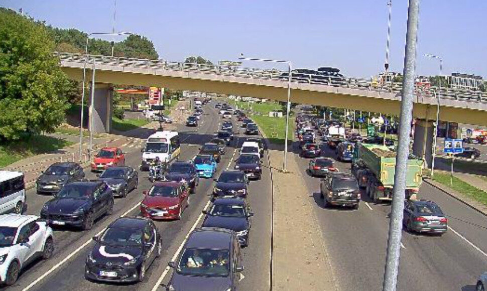 Eismo sąlygos penktadienį Vilniuje: Geležinio Vilko gatvėje