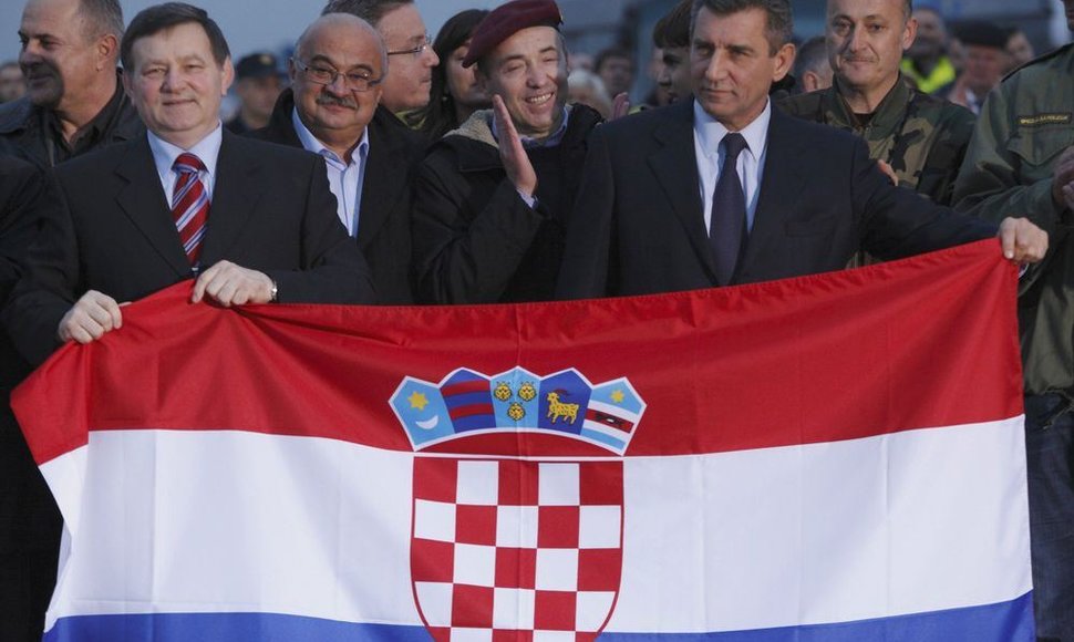 Antė Gotovina ir Mladenas Markačas Kroatijoje buvo sutikti kaip didvyriai