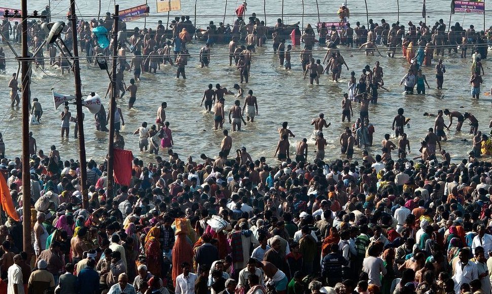 Ritualinis apsiplovimas Gangos upėje