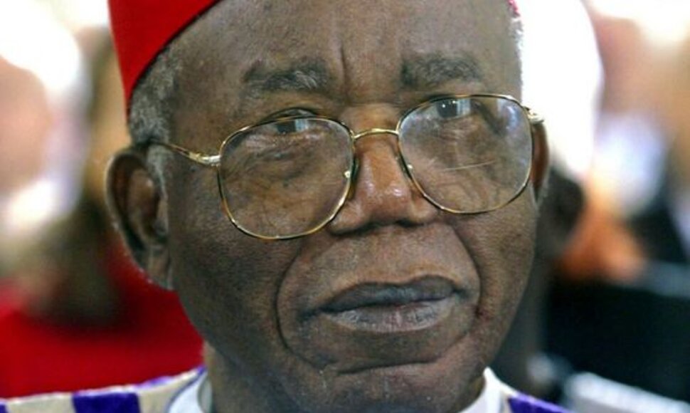 Chinua Achebe