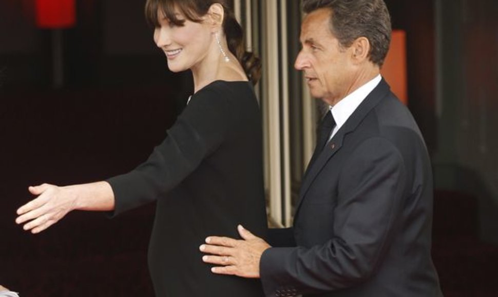 Nicolas Sarkozy su žmona