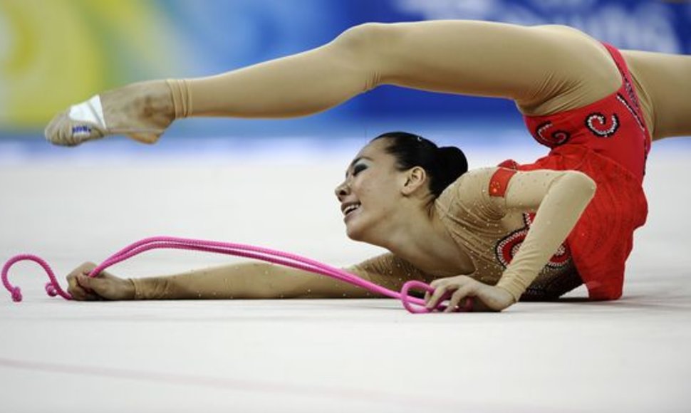 Praėjusiais metais buvo įtarta, jog dalis Pekino olimpinėse žaidynėse dalyvavusių kinų gimnastų buvo jaunesni nei tikrasis jų amžius.