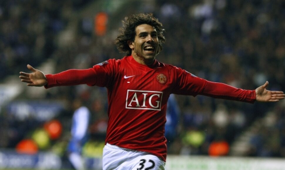 Per du sezonus „Manchester United“ klube C.Tevezas sužaidė 98 rungtynes ir įmušė 34 įvarčius.