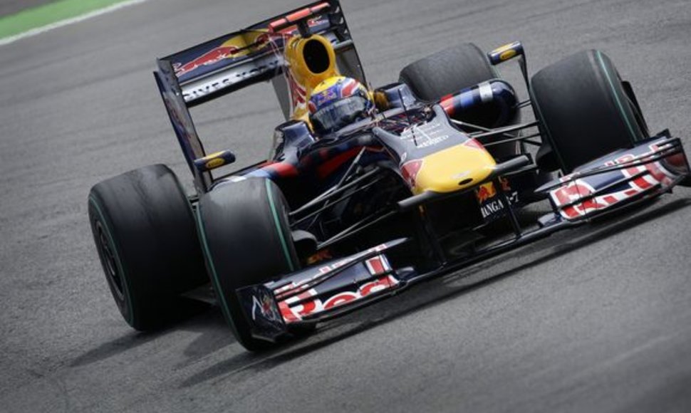 32 metų M.Webberiui pergalė Nurburgringe buvo pirmoji „Formulėje-1“ per jo karjerą.