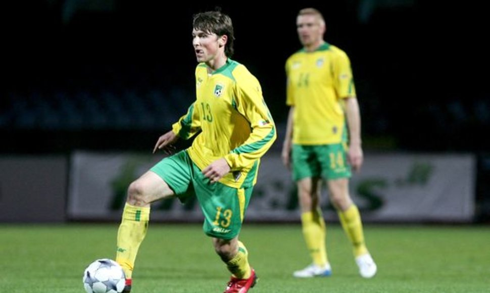 Su Kijevo „Arsenal“ klubu S.Mikoliūnas sudarė trejų metų sutartį.