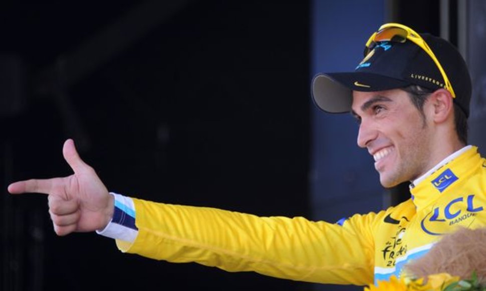 Geltonuosius „Tour de France“ marškinėlius A.Contadoras užsivilko pirmą kartą po triumfo 2007 metais
