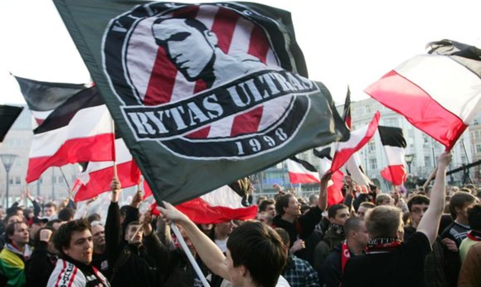 „Rytas Ultras“ grupuotei priklausantys aršiausi „Lietuvos ryto“ sirgaliai nesutinka su klubo vadovybės jiems mestais kaltinimais.