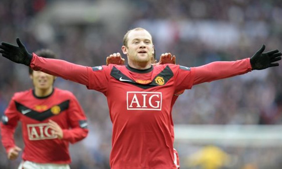 W.Rooney išplėšė pergalę „Manchester United“