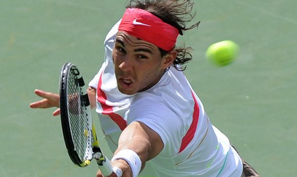 Čempiono titulą gynęs R.Nadalis pralaimėjo pusfinalyje