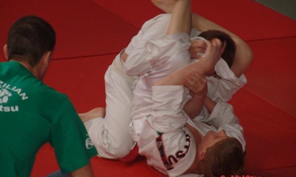 Antrajame Lietuvos braziliško Džiu–Džitsu čempionate kovojo apie 80 sportininkų