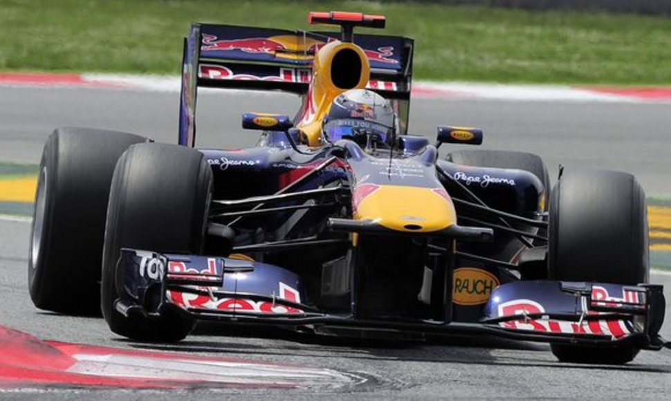 S.Vettelis finišą Barselonoje sugebėjo pasiekti nepaisant stabdžių gedimo