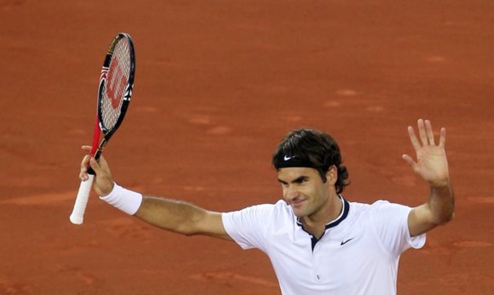 R.Federeris pusfinalyje nugalėjo korto šeimininką D.Ferrerą