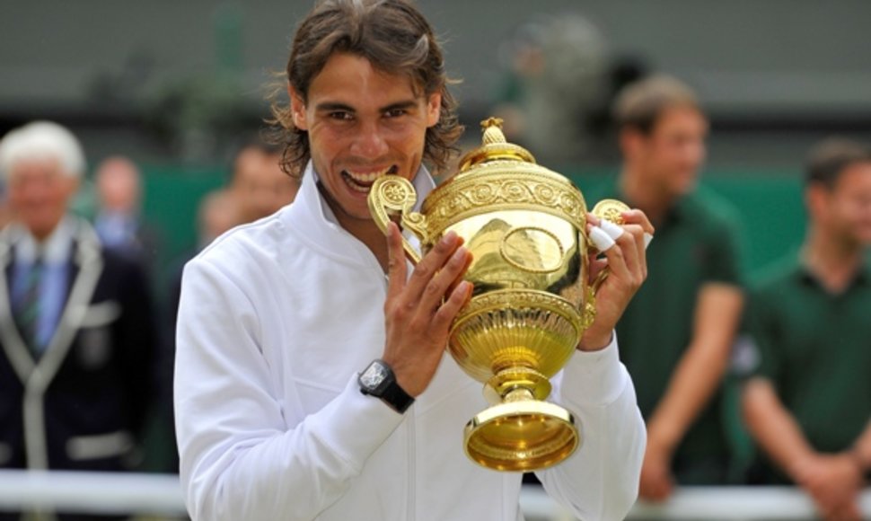 R.Nadalis dantimis patikrina visus čempionų titulus