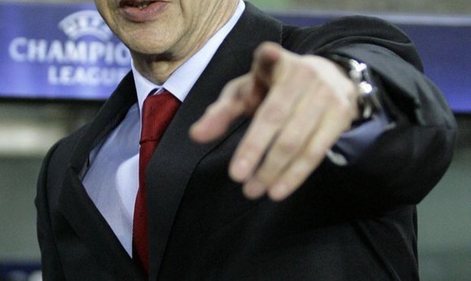 A.Wengeras „Arsenal“ vadovaus iki 2014 metų vasaros