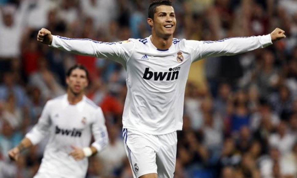 C.Ronaldo džiaugiasi įvarčiu