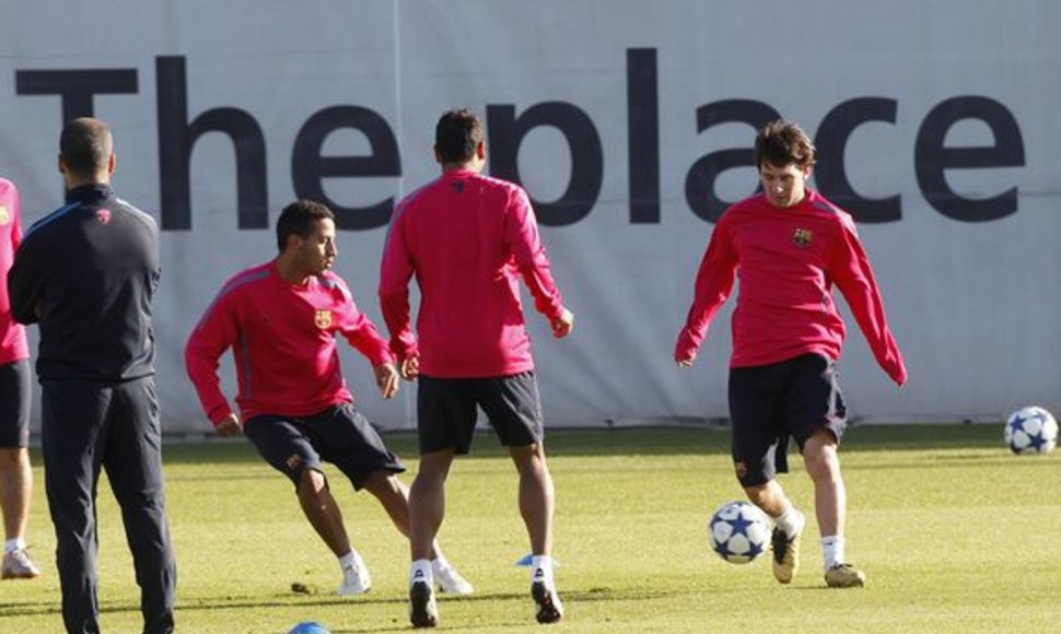 L.Messi (dešinėje) jau treniruojasi