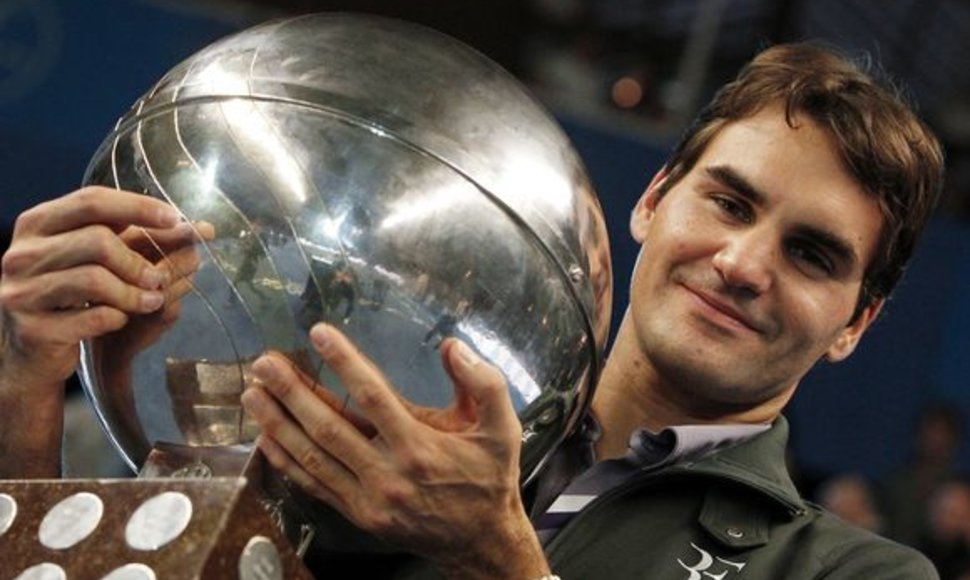 Šis ATP trofėjus R.Federerio kolekcijoje – jau 64-asis