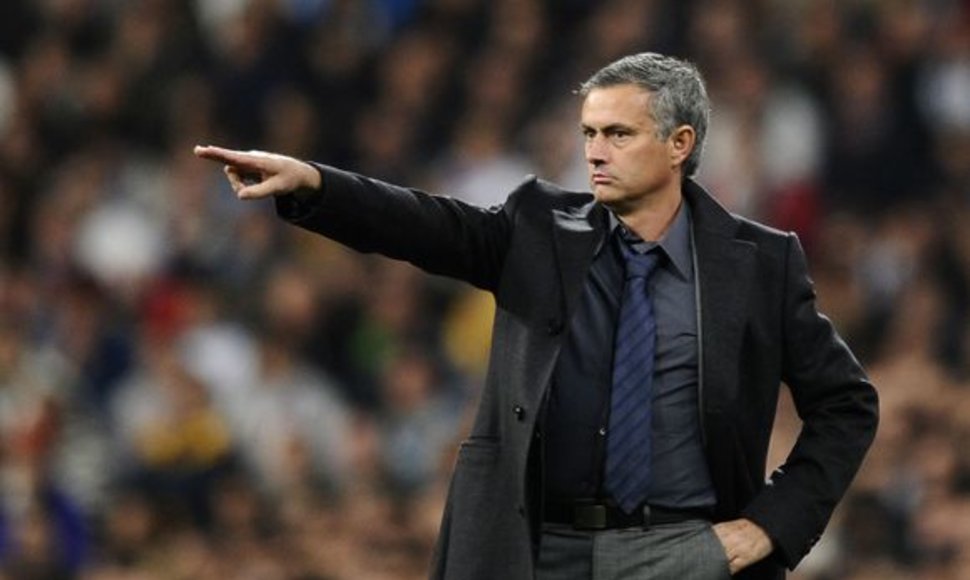 „Real“ strategas Jose Mourinho pirmadienį turėtų sulaukti išskirtinai priešiško „Barcelonos“ sirgalių sutikimo.