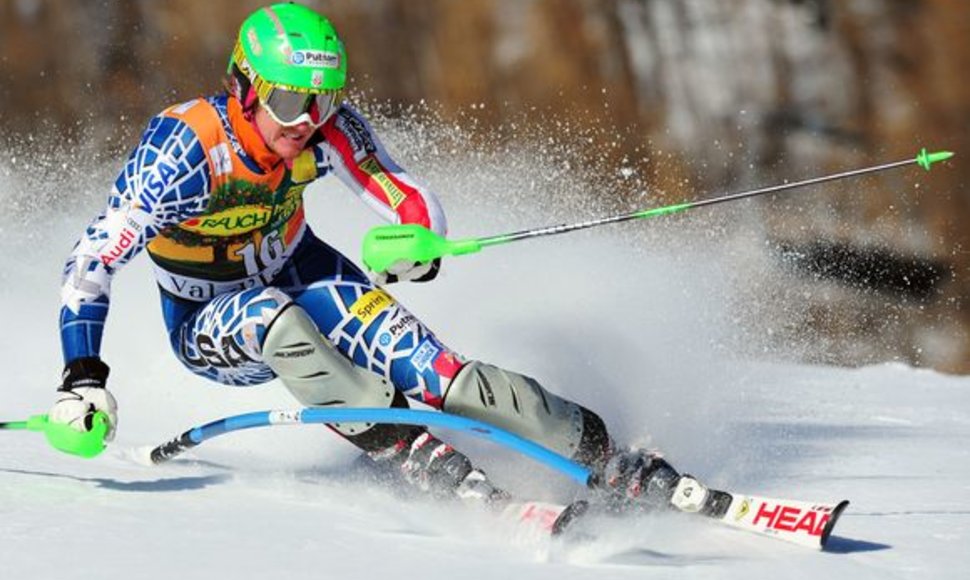 Tedas Ligety skrieja į pergalę.