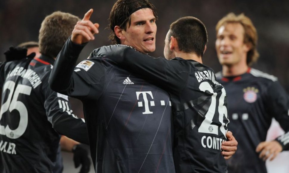 Mario Gomezas „Bayern“ klubui pelnė tris įvarčius.