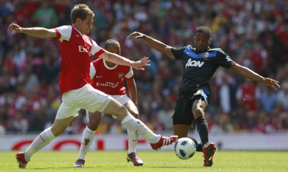 Vienintelį įvartį sekmadienį pelnė „Arsenal“ saugas Aaronas Ramsey (kairėje).